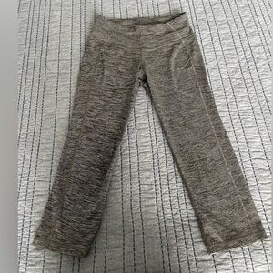 Old navy cropped leggings black/gray stripe size S